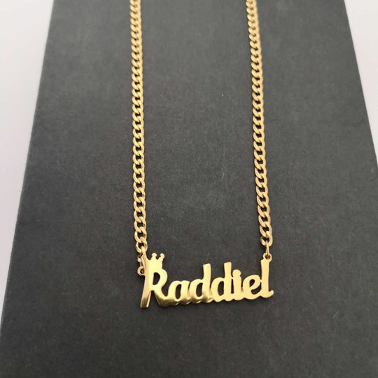 Cadena con nombre y corona para niño - Unique Personalizado