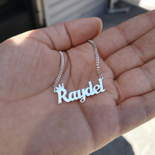 Cadena con nombre y corona para niño - Unique Personalizado