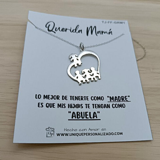 Cadena corazón con niños sentados
