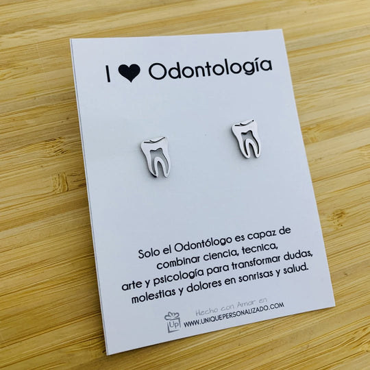 Aretes Odontología tipo muela con detalles. - Unique Personalizado