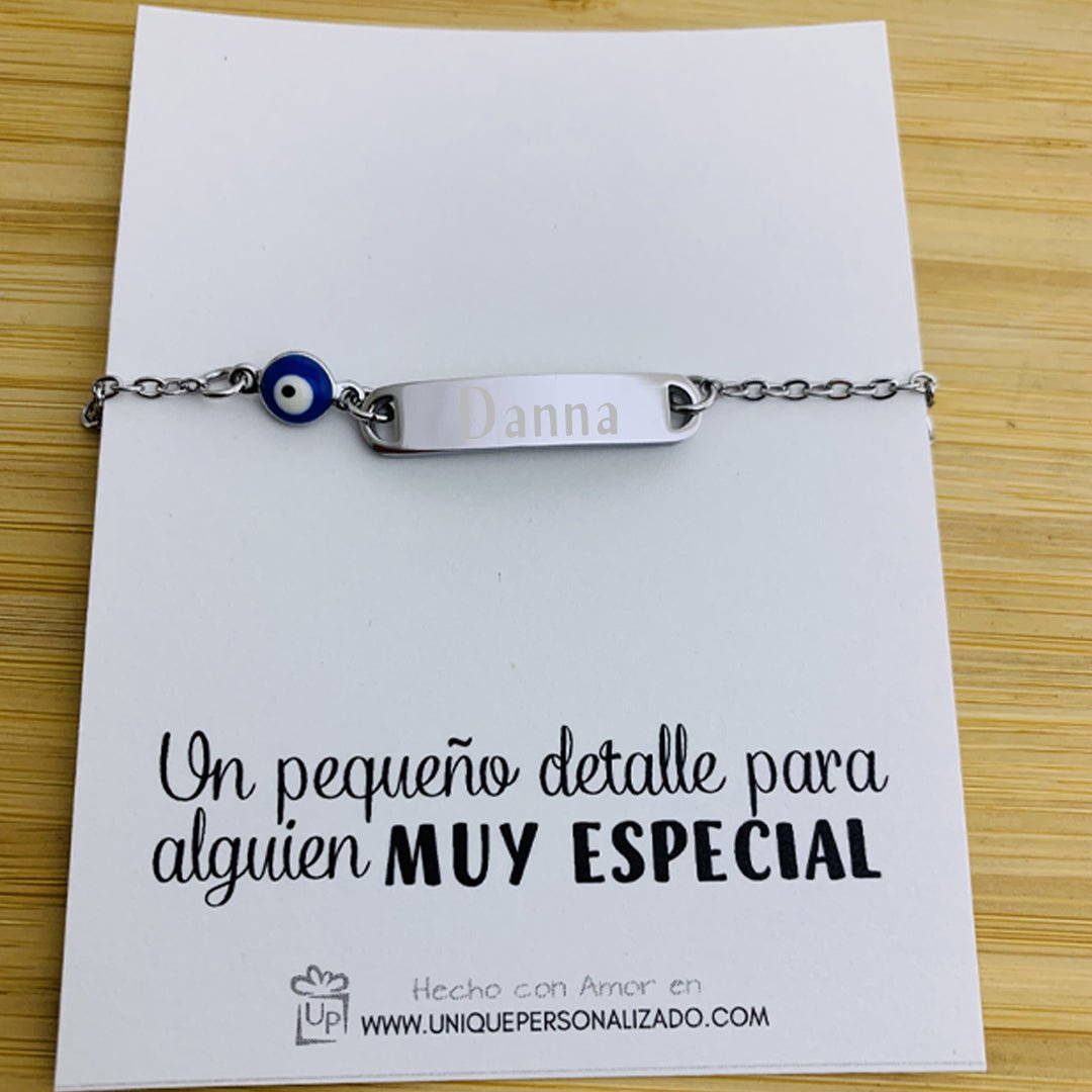 Brazalete con plaquita grabable y ojo turco - Unique Personalizado