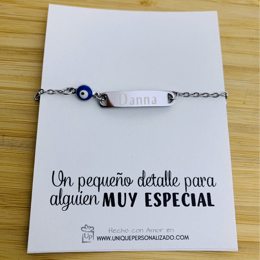 Brazalete con plaquita grabable y ojo turco - Unique Personalizado