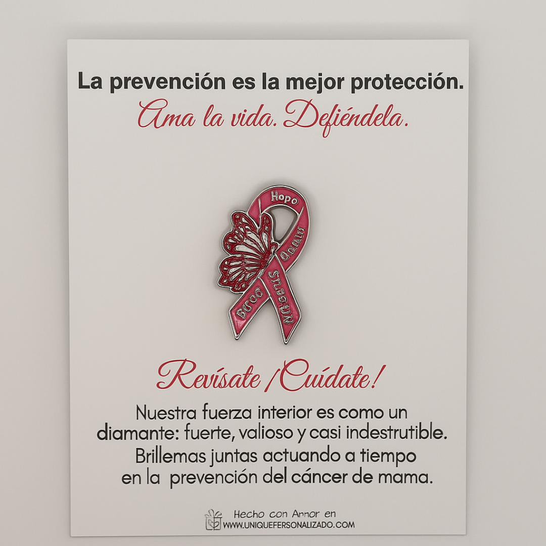 Pin de cancer de mama rosado con mariposa